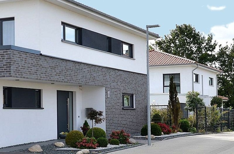 Einfamilienhaus mit Vorgarten